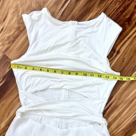 Kittenish Jumpsuit - Picture 5 of 6